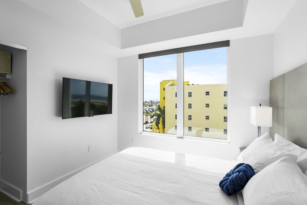 Ocean Club Treasure Island Hotel Junior Suite, 2 Bedrooms, Ocean View 5