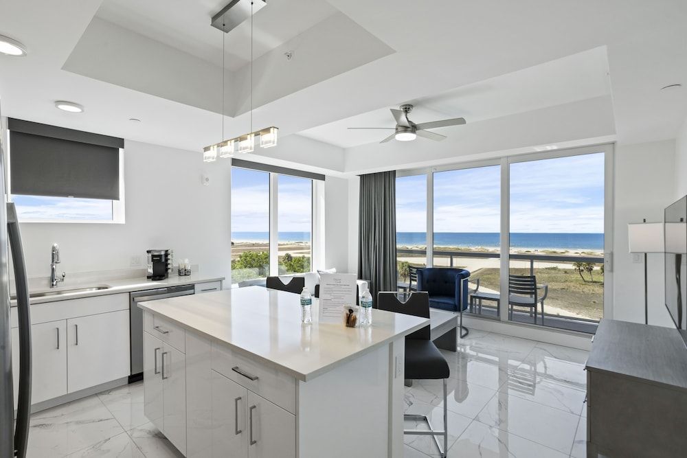Ocean Club Treasure Island Hotel Junior Suite, 2 Bedrooms, Ocean View