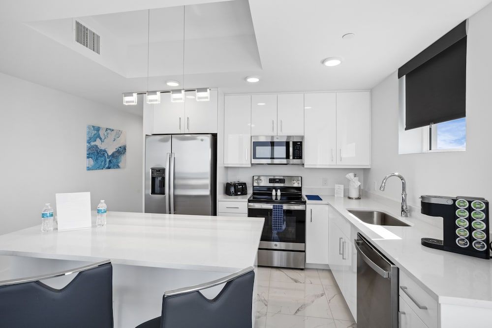 Ocean Club Treasure Island Hotel Junior Suite, 2 Bedrooms, Ocean View 7