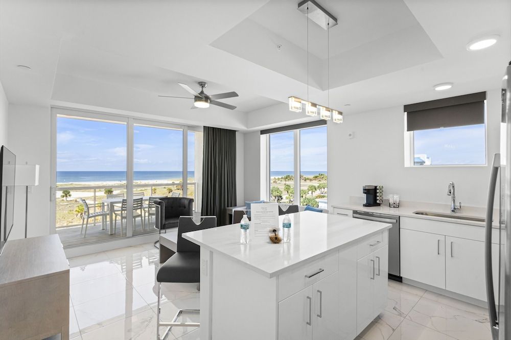 Ocean Club Treasure Island Hotel Deluxe Suite, 2 Bedrooms, Ocean View 15