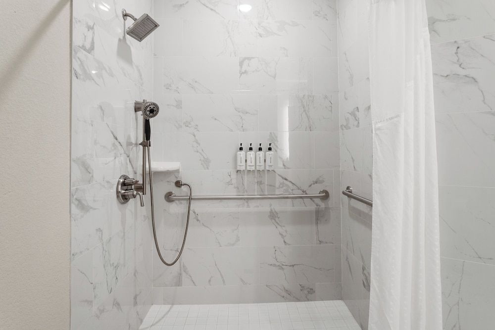 Standard Room, 2 Queen Beds, Mobility Accessible (Roll-In Shower)