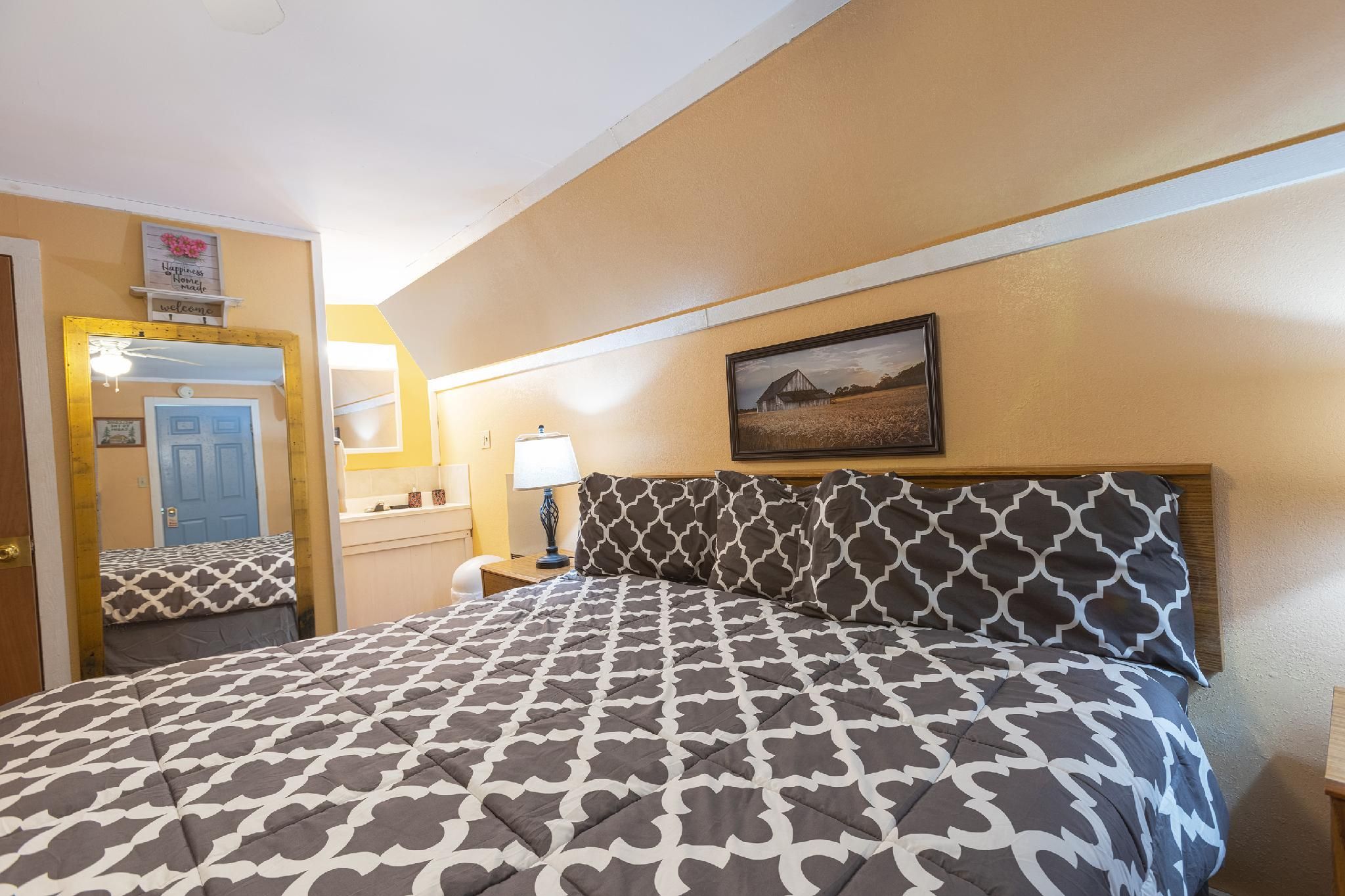 1 Bedroom Cabin