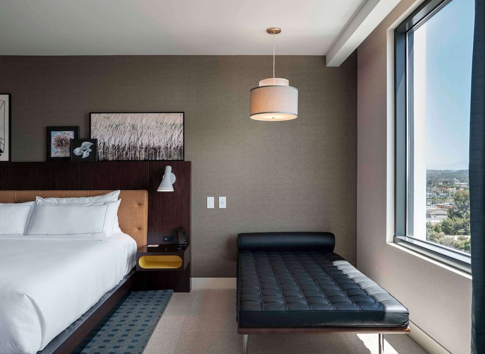 Hilton Buena Park Anaheim Presidential Suite, 1 Bedroom