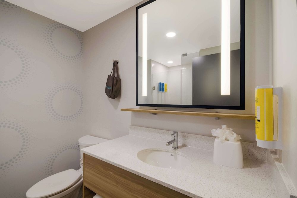 Tru By Hilton Destin Room, 1 King Bed 2