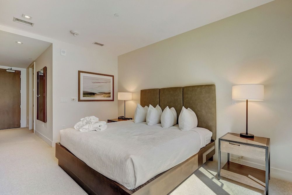 Studio Suite 307-A