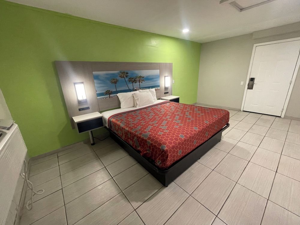 Black Horse Motel Superior Room, 1 King Bed, Non Smoking 2