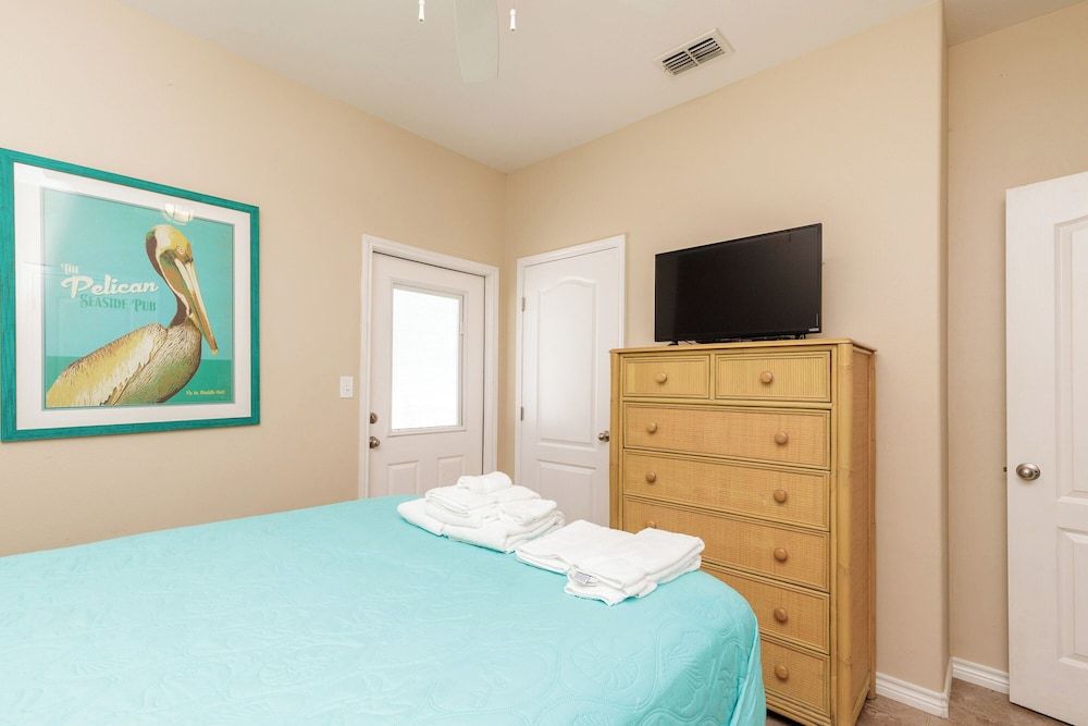 Townhome Cove, Double, Queen, Twin and Sofa Bed, Pool View, Kitchen