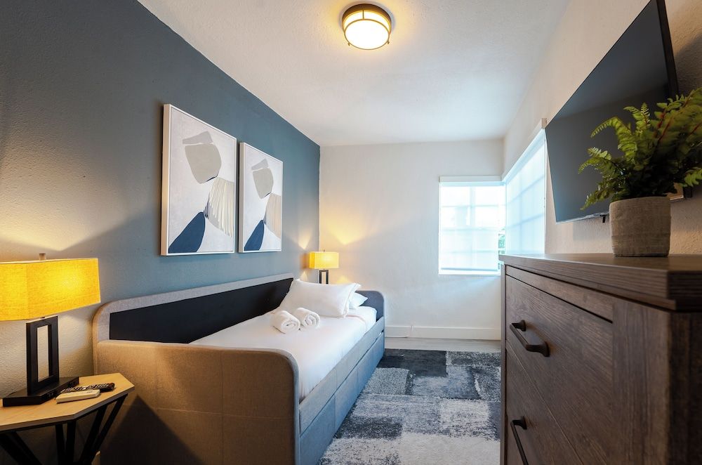 Junior Apartment