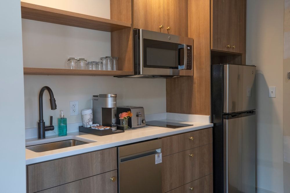 The Holbrook Hotel Double Queen Deluxe 5