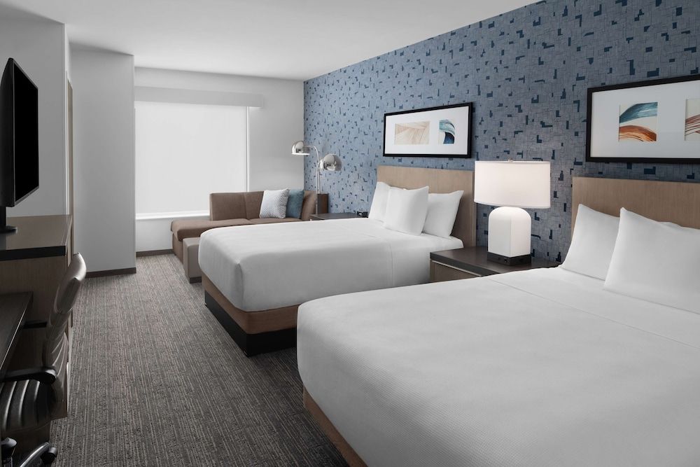 Hyatt House Lansing University Area Room, 2 Queen Beds (Den) 2