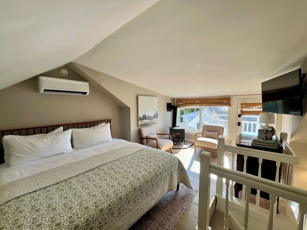 Grand Suite, 2 Bedrooms, Balcony, Corner