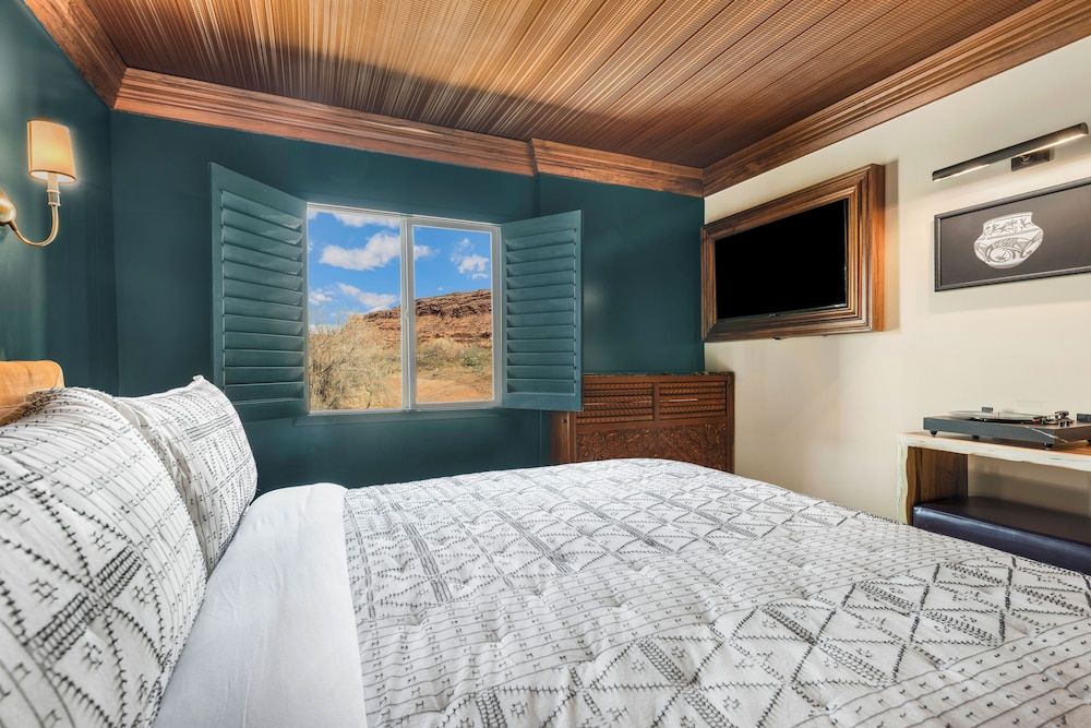 Wolfe's Hotel Moab Standard Room, 1 Queen Bed 4