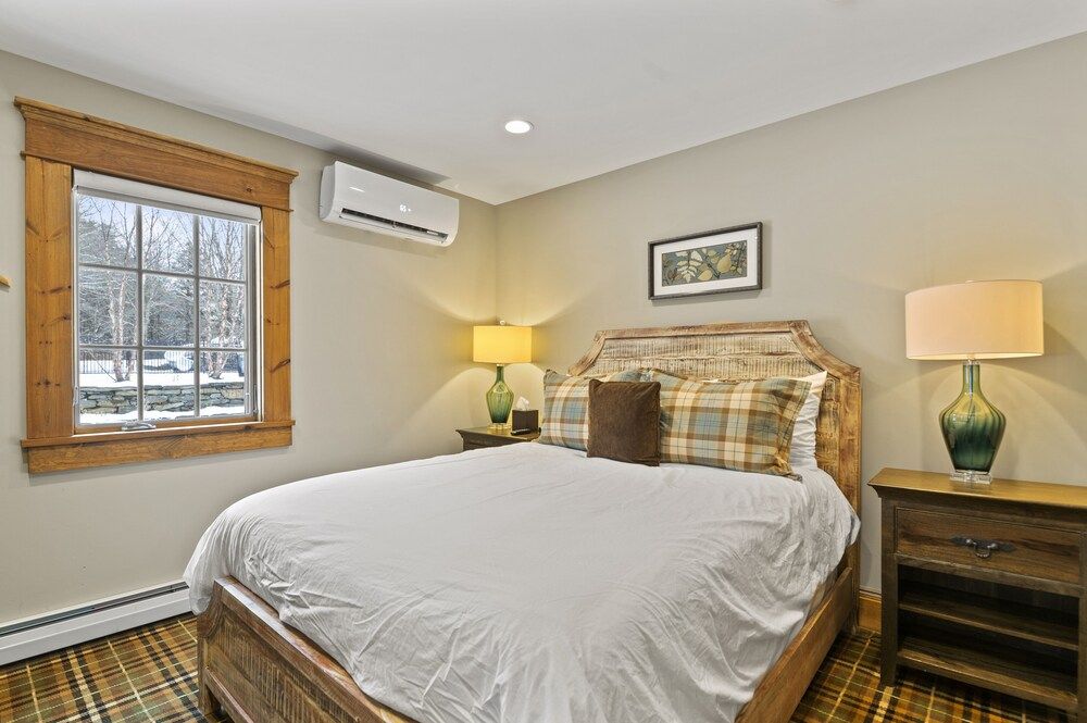Brook Bound Inn Superior Suite 4