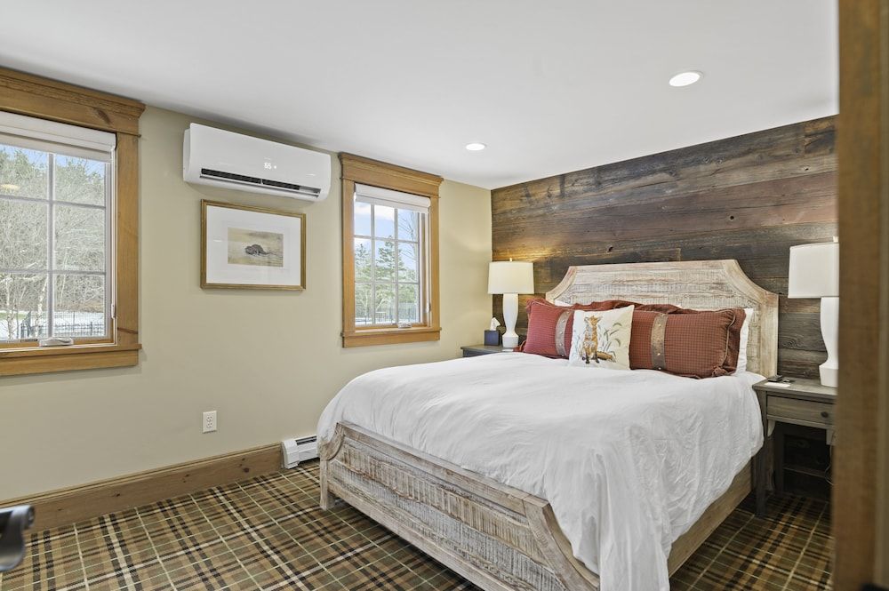 Brook Bound Inn Premium Suite 3