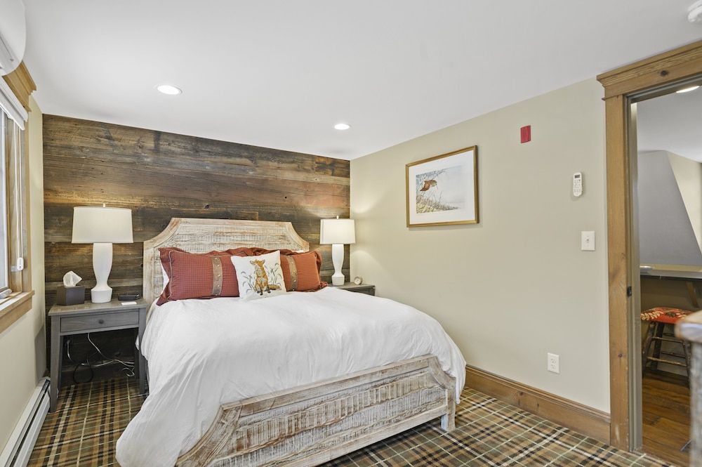 Brook Bound Inn Premium Suite 2