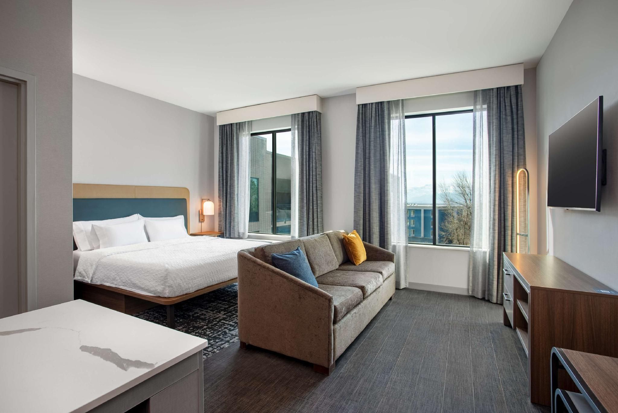 Homewood Suites by Hilton Missoula 1 King Bed Studio