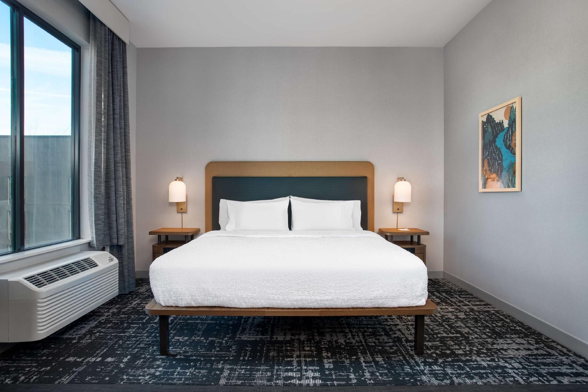 1 King Hearing Accessible Studio Suite