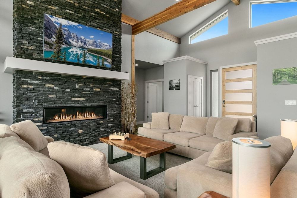 Luxury Home With Spectacular Rocky Mountain Views House, Multiple Beds, Patio, Mountain View (39749 Hilltop Circle) 17