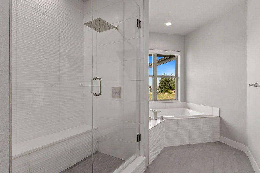 Luxury Home With Spectacular Rocky Mountain Views House, Multiple Beds, Patio, Mountain View (39749 Hilltop Circle) 14