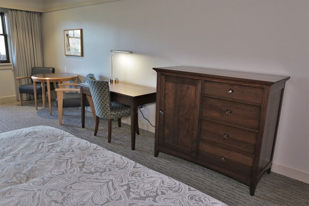 Silver Bay YMCA Inn and Conference Center Standard Room, 1 Queen Bed with Sofa bed, Lake View 5