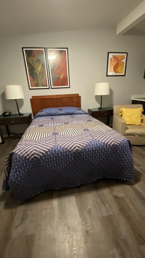 Golden Kent Motel Standard Single Room 3