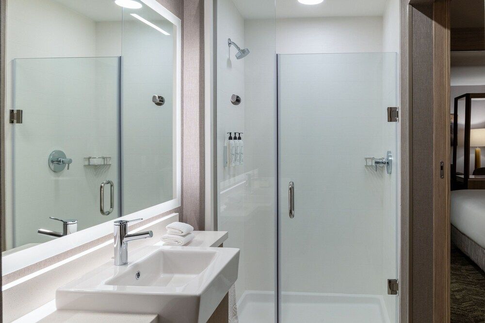 SpringHill Suites by Marriott Pleasanton Suite, 2 Queen Beds (Hearing Accessible) 4