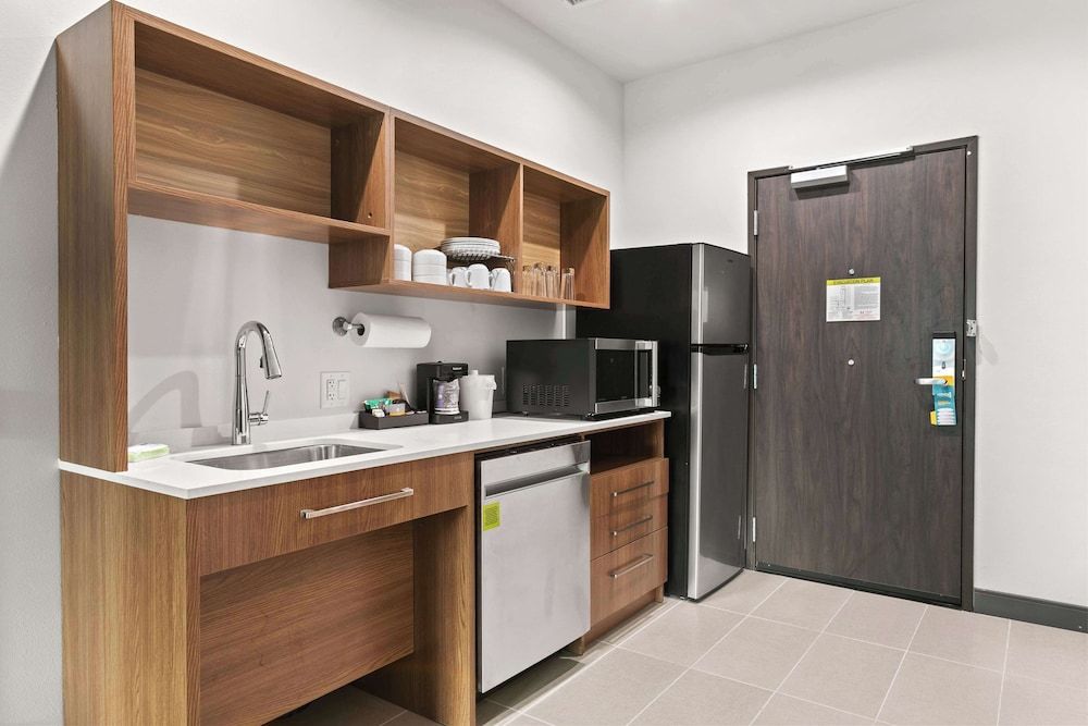 Home2 Suites by Hilton Phoenix Downtown Studio, 2 Queen Beds, Bathtub (Mobility) 5