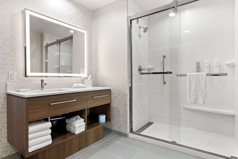 Home2 Suites by Hilton Phoenix Downtown Suite, 1 Bedroom 3