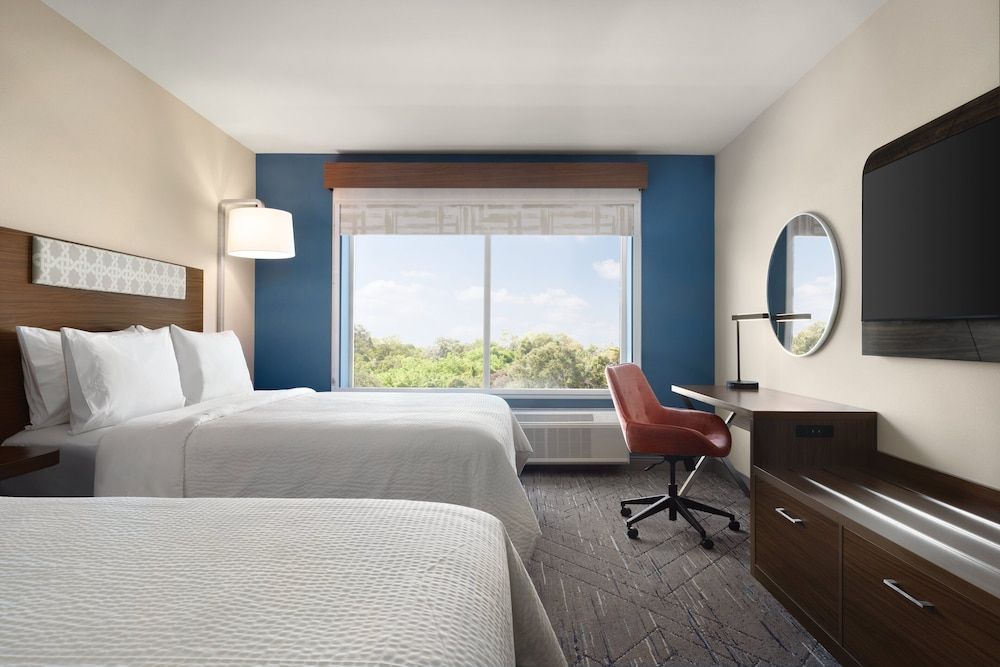 Holiday Inn Express Cape Canaveral by IHG Standard Room, 2 Queen Beds 3