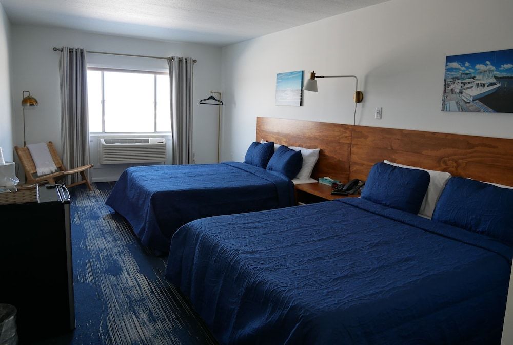 Room, 2 Queen Beds, Marina View
