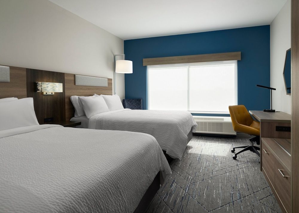 Suite, 2 Queen Beds, Accessible (Communications)