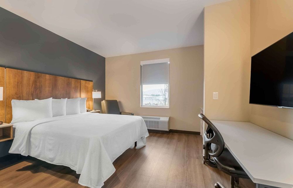 Extended Stay America Premier Suites - Reno - Sparks Standard Studio, 1 Queen Bed, Non Smoking, Refrigerator & Microwave