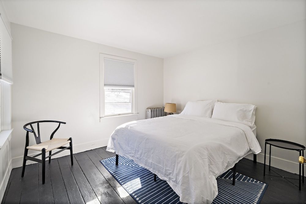 The Brooks Motel House