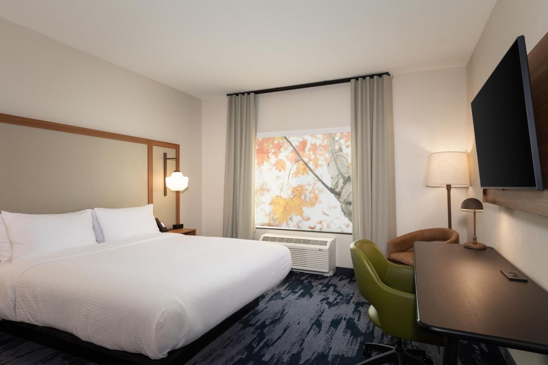 Standard King Room with Roll-In Shower - Mobility/Hearing Accessible