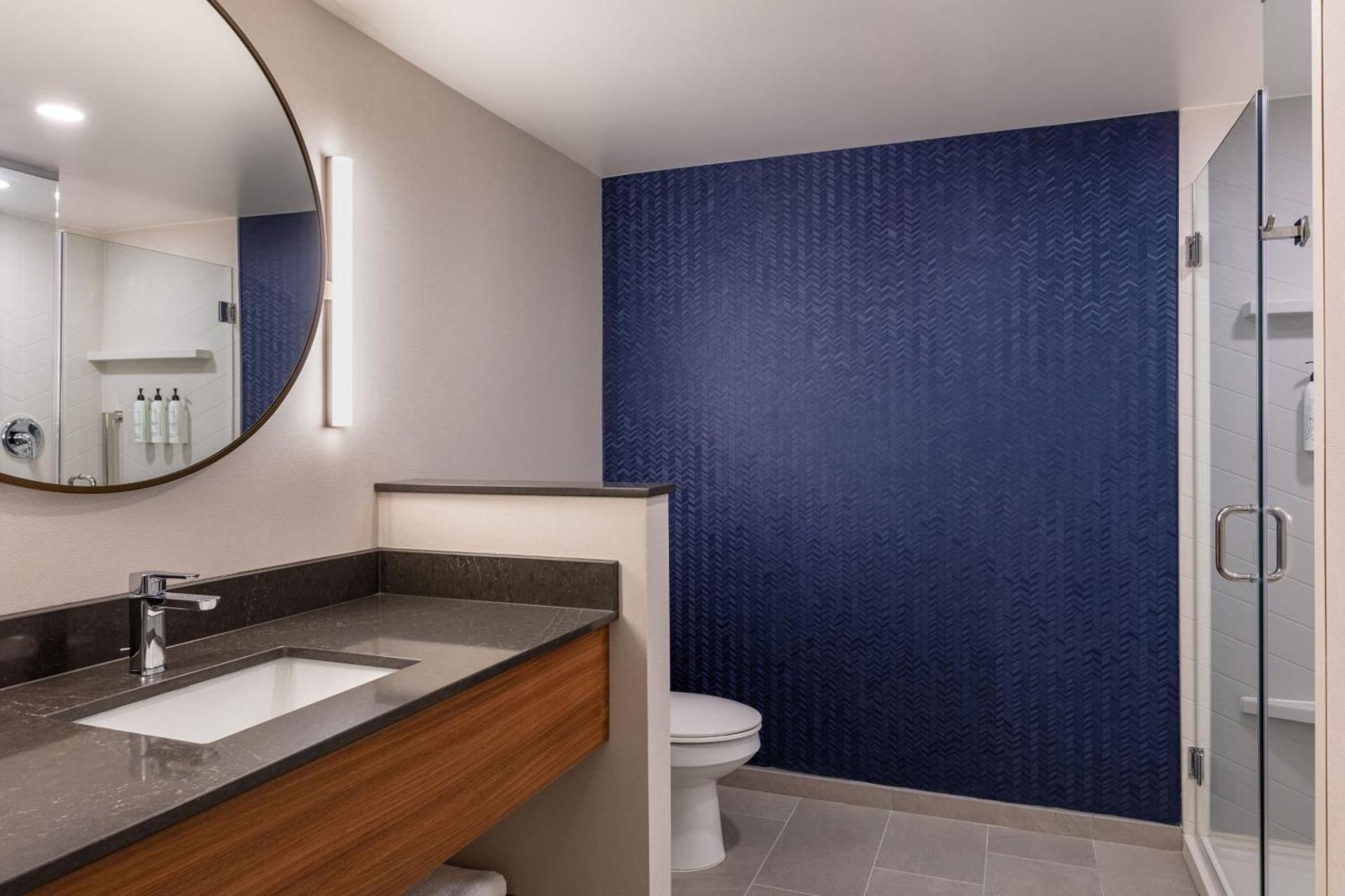 Standard King Room with Roll-In Shower - Mobility/Hearing Accessible