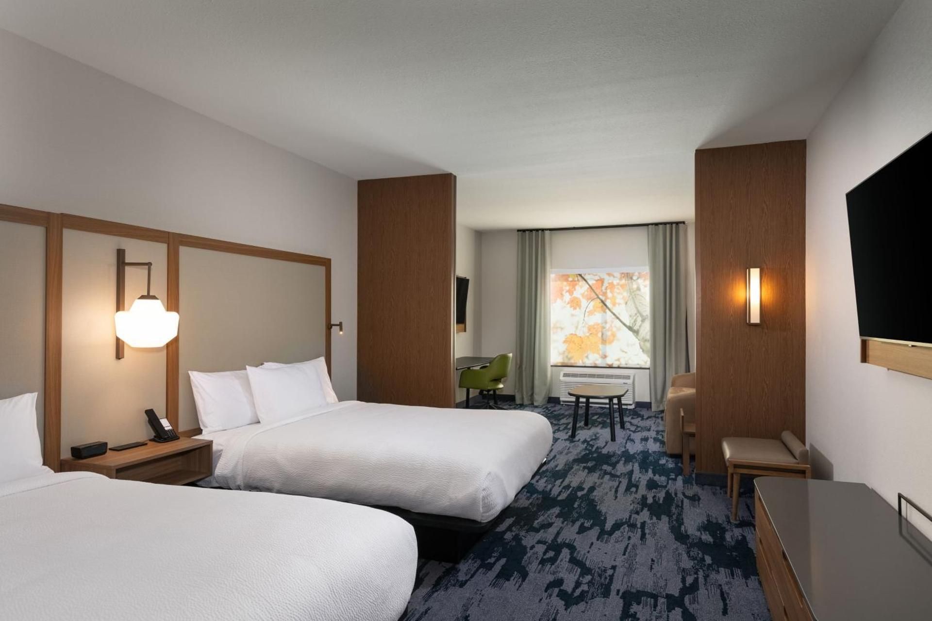Extended Queen Suite with Sofa Bed - Mobility Accessible with Tub