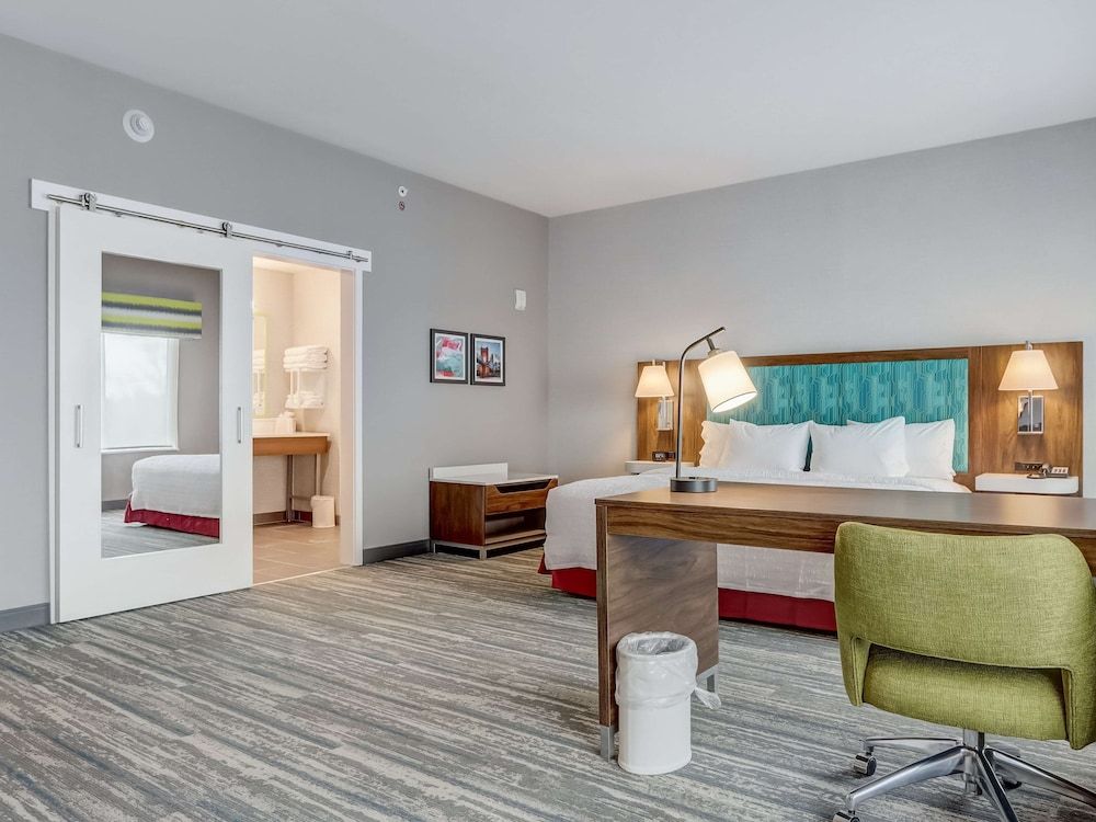 Room, 1 King Bed (Microwave & Refrigerator & Wet bar)