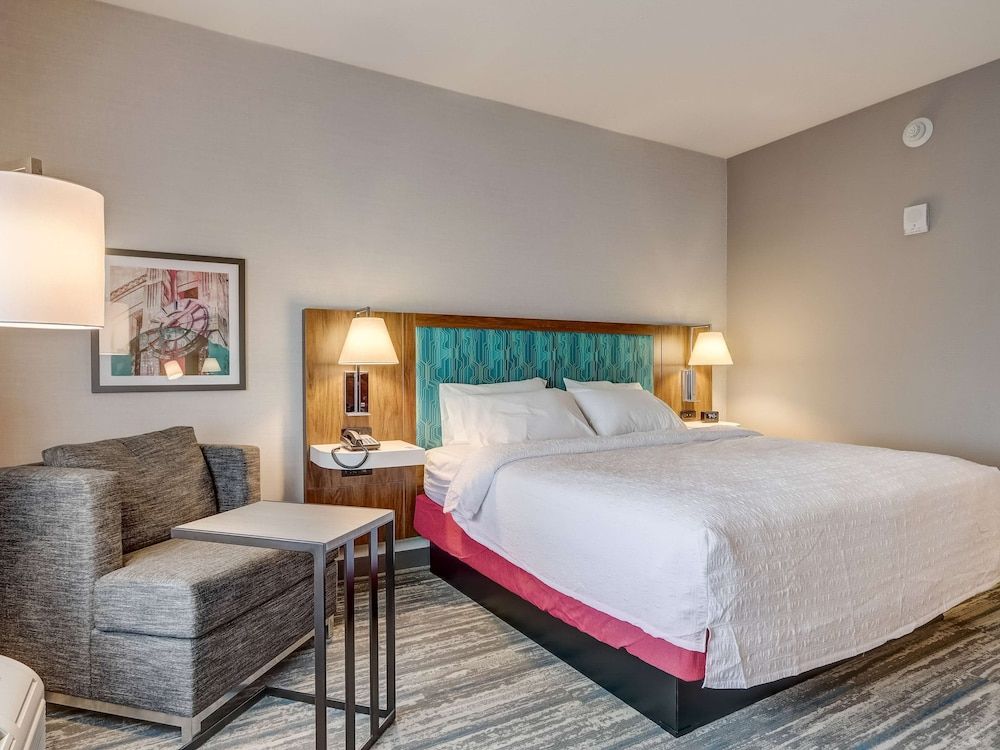 Room, 1 King Bed, Accessible, Bathtub