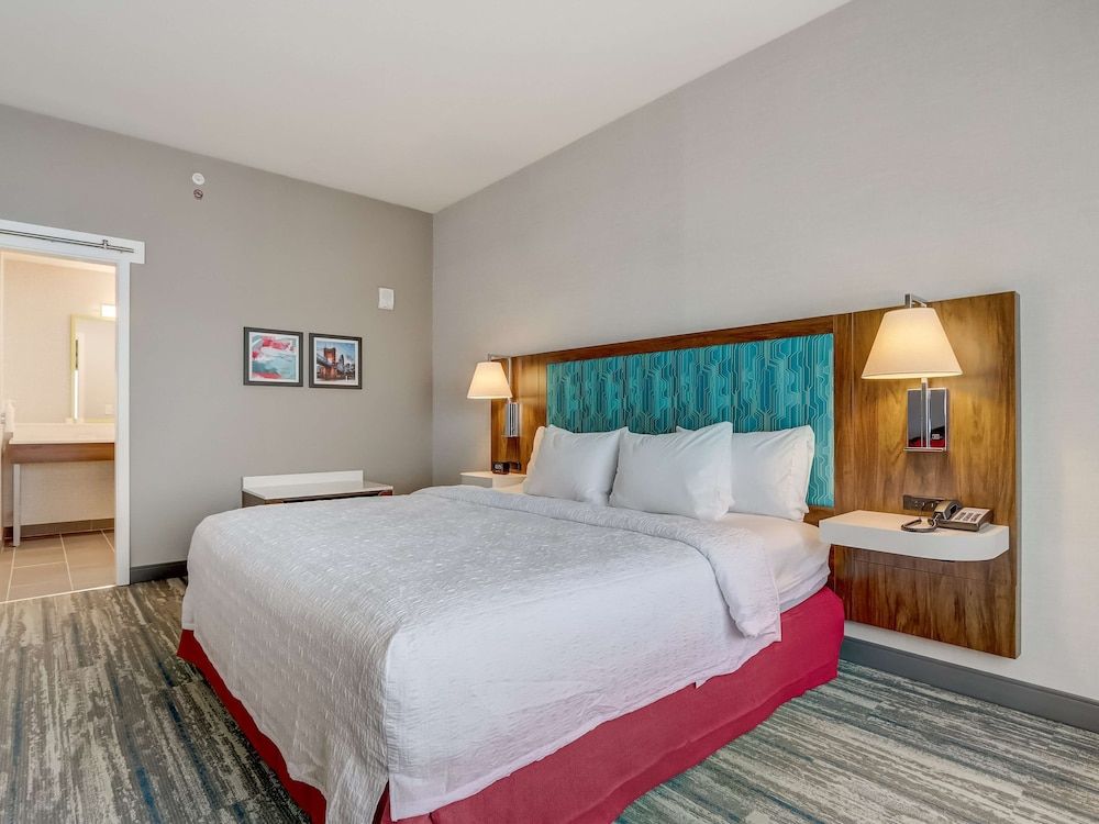 Room, 1 King Bed, Accessible (Hearing)