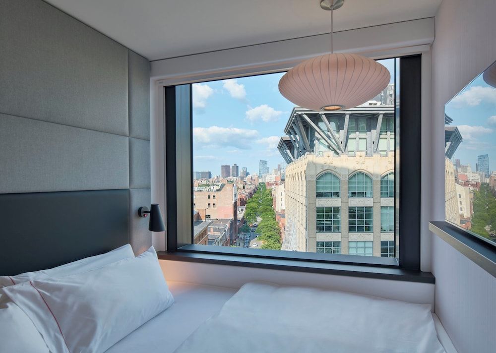 citizenM Boston Back Bay Room, 1 King Bed 6