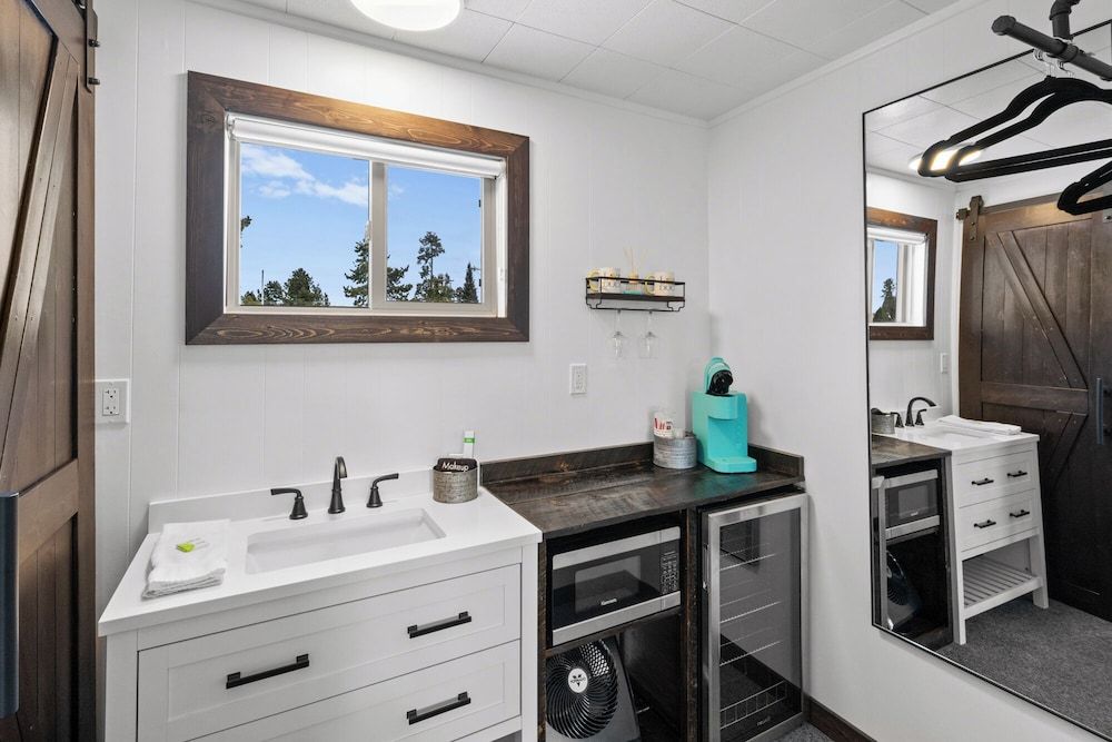 The Lazy Duck Inn Room # 29 4