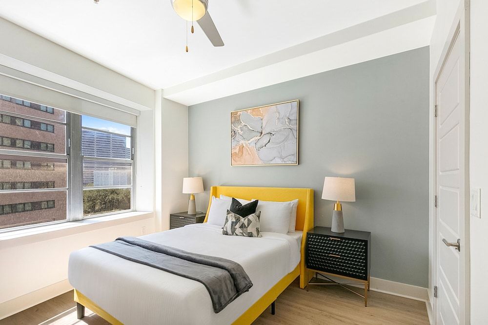 Exclusive Condo, 4 Bedrooms