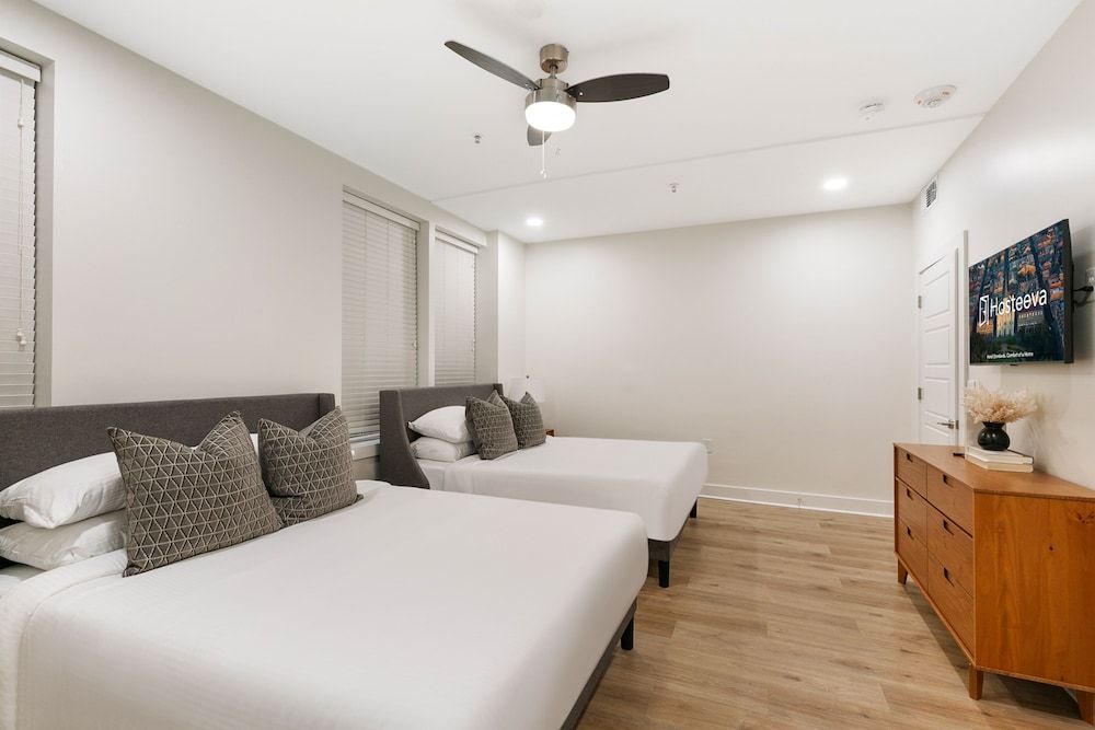 Comfort Condo, 4 Bedrooms, 2 Bathrooms