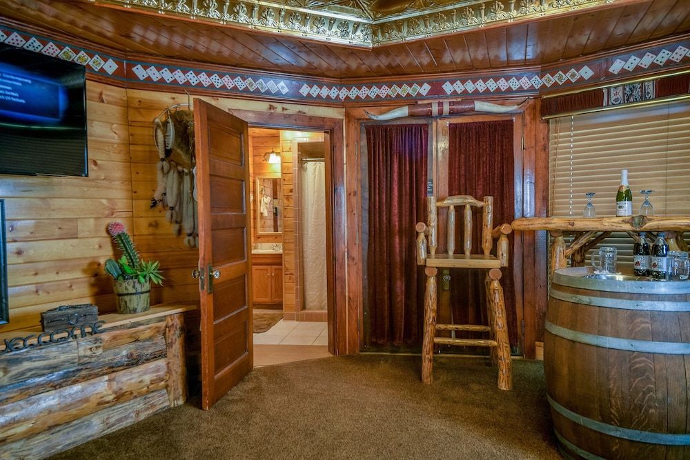 Room (Jesse James Hideout)