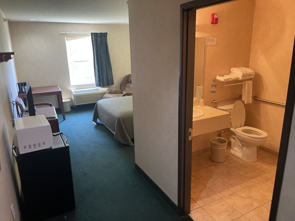 Hotel Yuma Standard Room 6