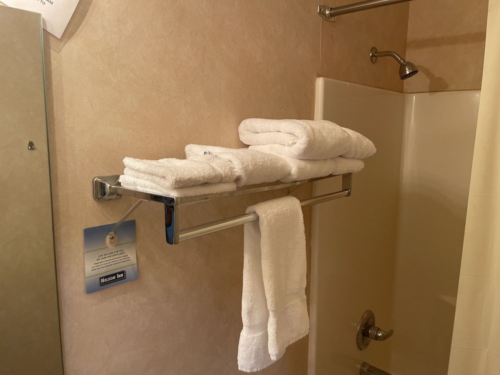 Hotel Yuma Family Room 17