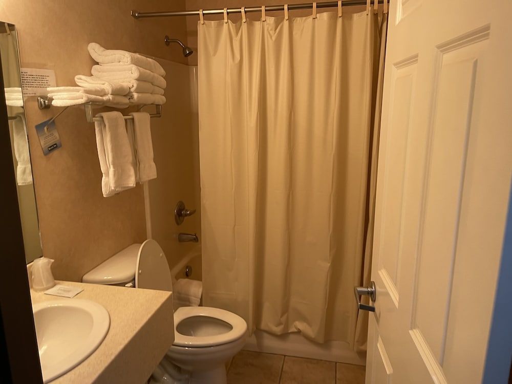 Hotel Yuma Family Room 12