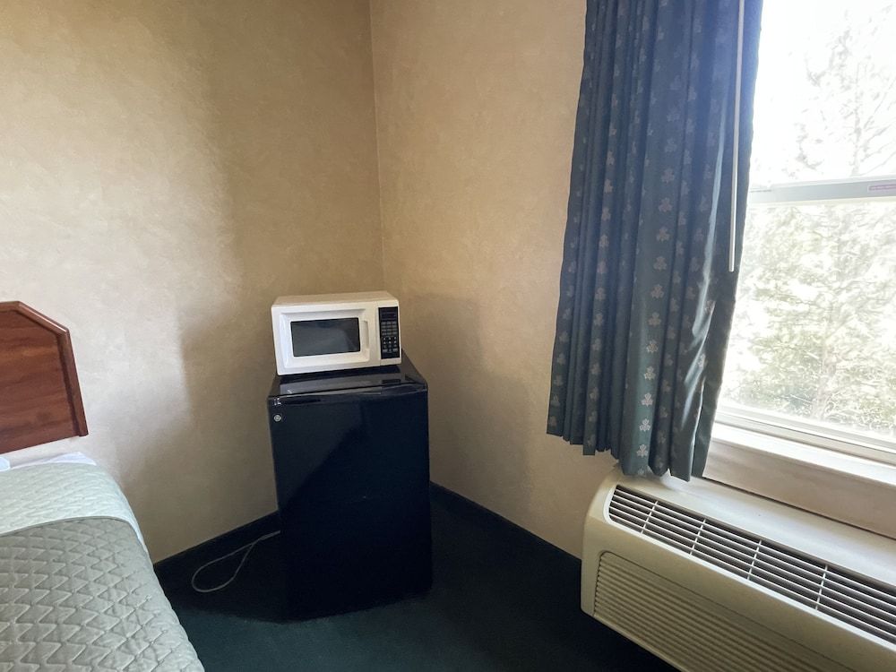 Hotel Yuma Family Room 23