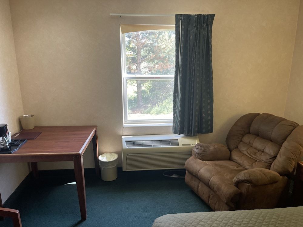 Hotel Yuma Standard Room 9