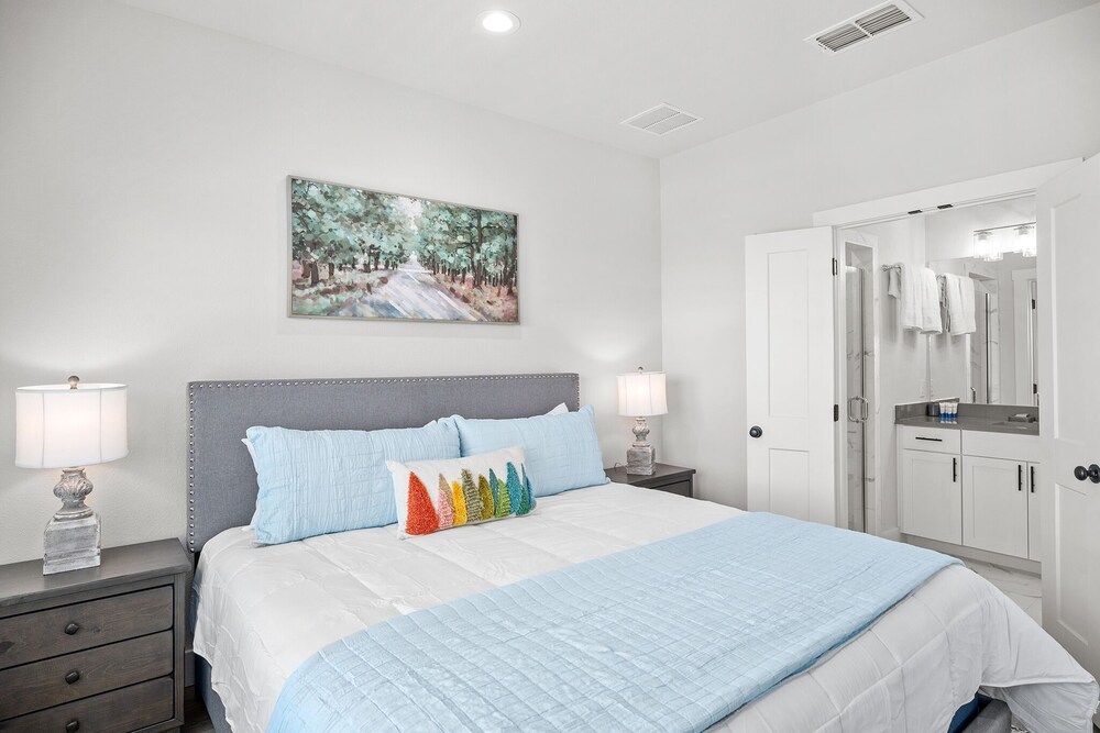 Condo, 1 King Bed, Hot Tub, Garden View